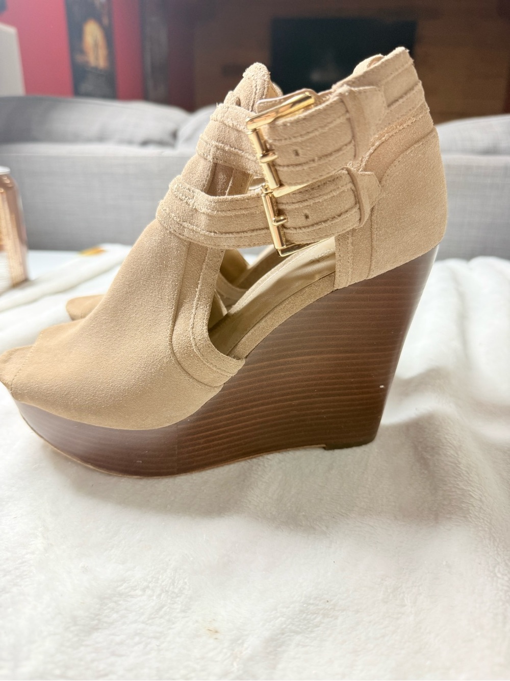 Michael Kors Tan Suede Platform Wedge Sandals Gold Buckle Y2K Heels